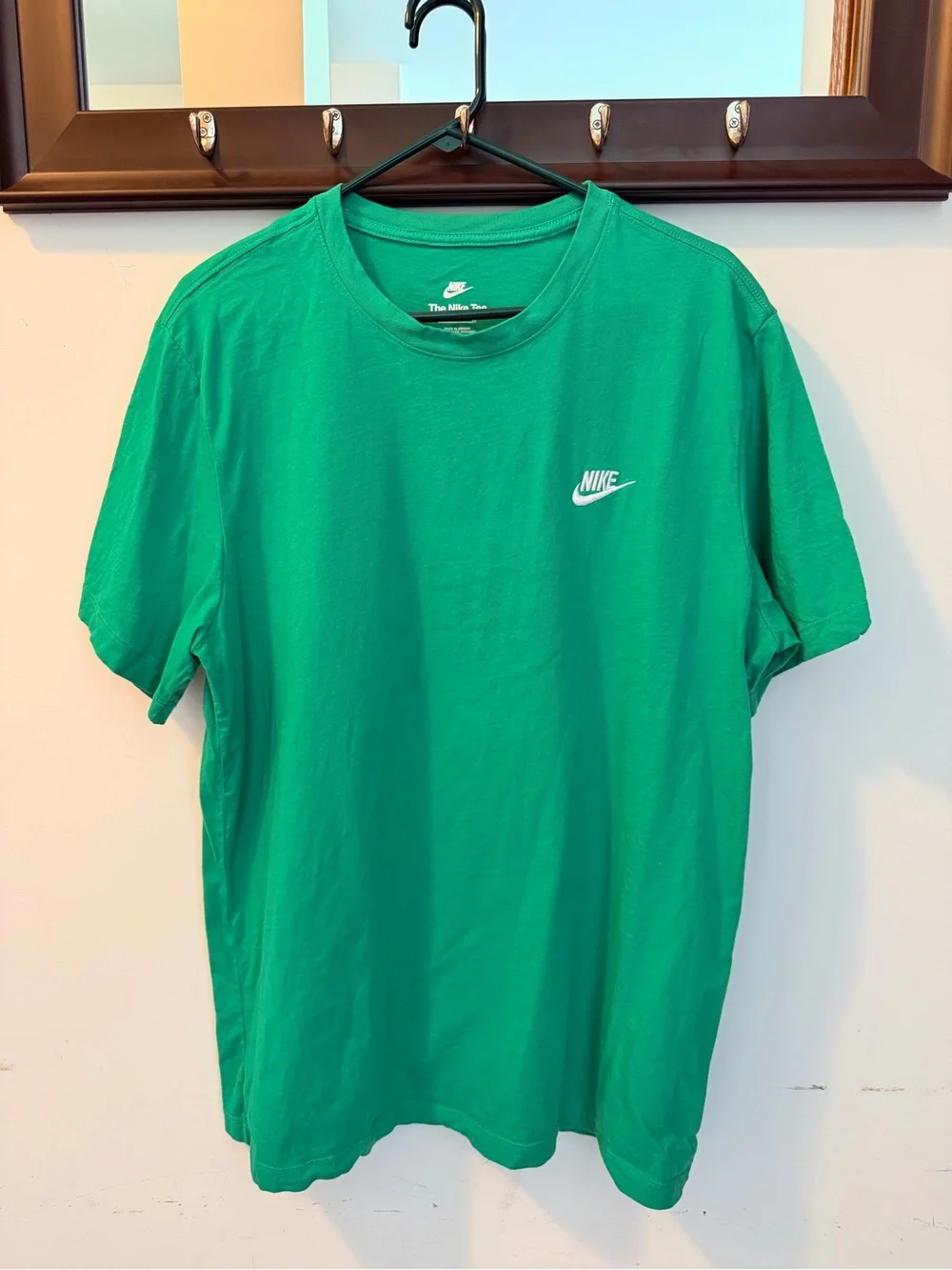 Nike Men's Green Logo Tee Size XL